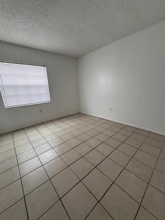 Foto del edificio - 1432 Holden Ave