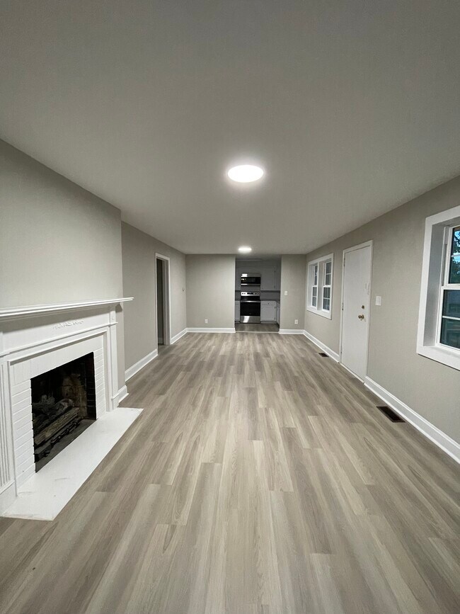 Foto del edificio - 418 W Springs St