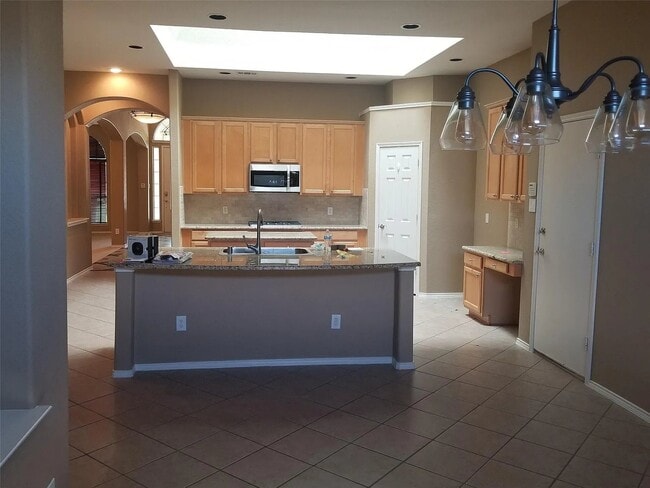 Building Photo - 9208 Sterling Gate Dr
