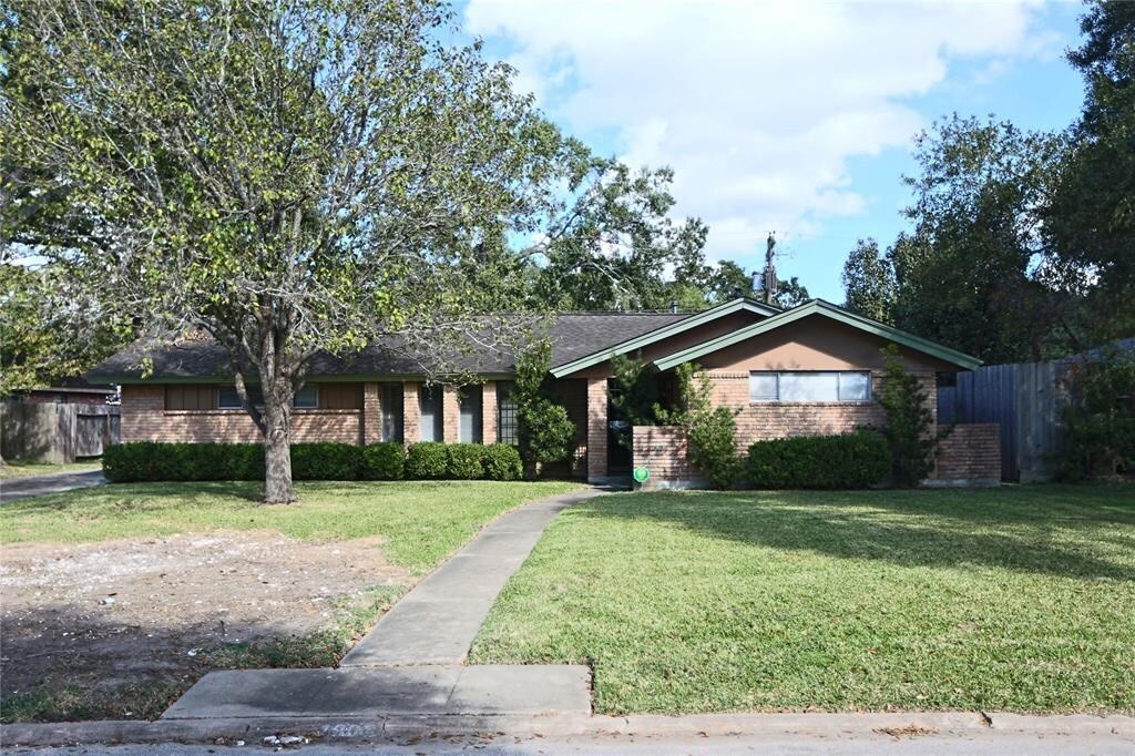 Foto principal - 7802 Valley View Ln