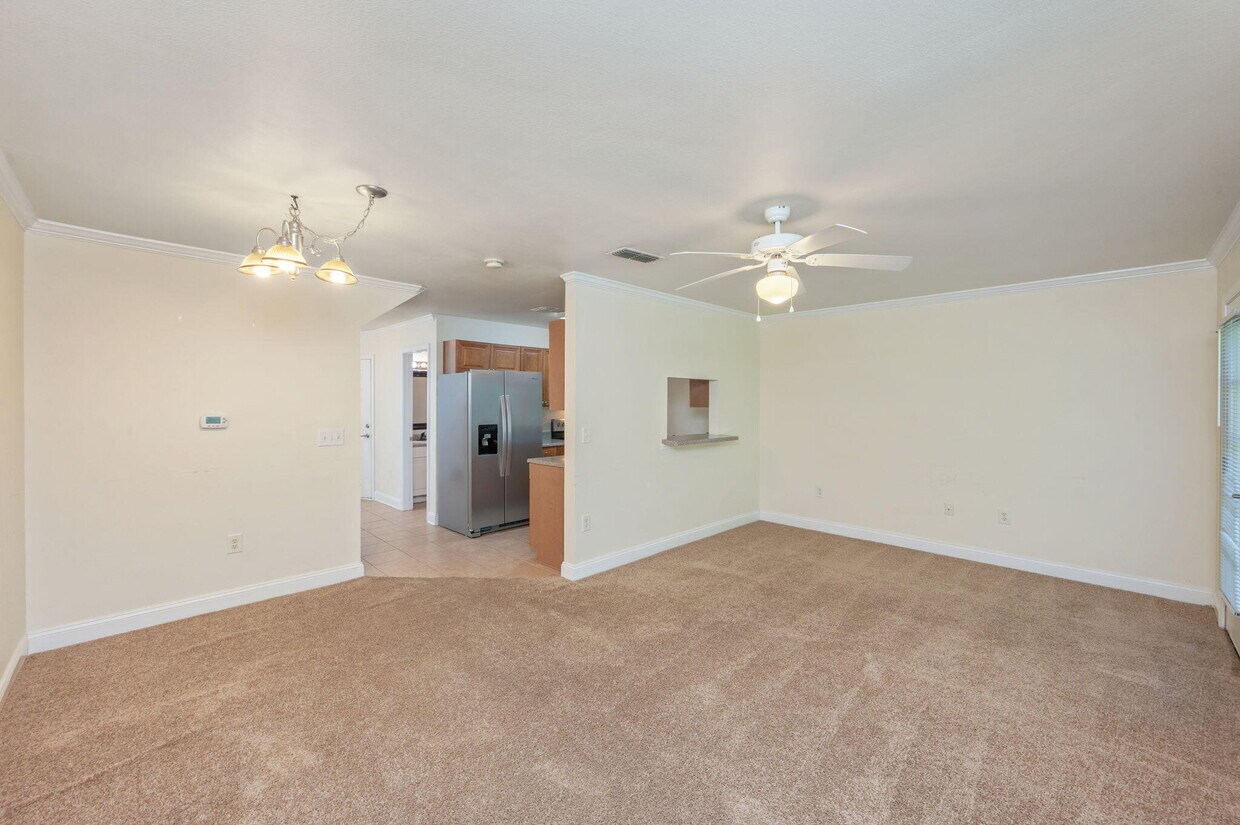 Primary Photo - 535 Wingspan Way