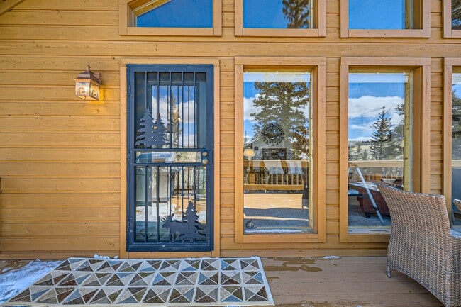 Building Photo - 54 War Ln
