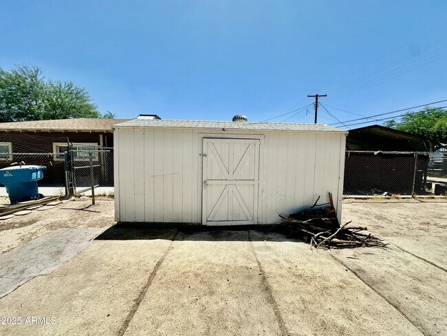 Building Photo - 4832 S 37th Ave