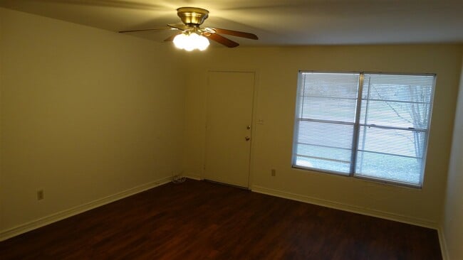 Building Photo - 628 W Tharpe St