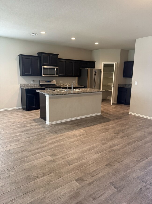 Building Photo - 6911 Brisco Rd