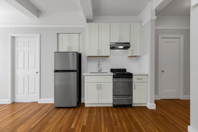 Building Photo - 455 Hyde