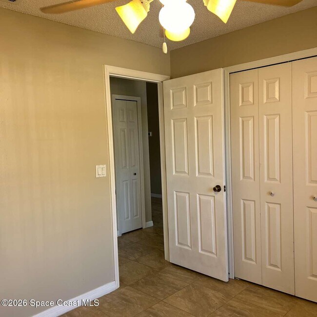 Foto del edificio - 1281 Rock Springs Dr