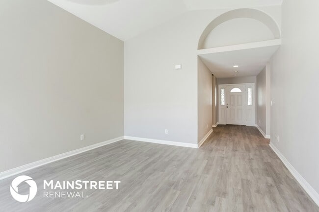 Foto del edificio - 4345 E Philadelphia Ave