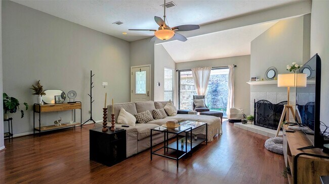 Foto del edificio - 12639 Ashford Hills Dr