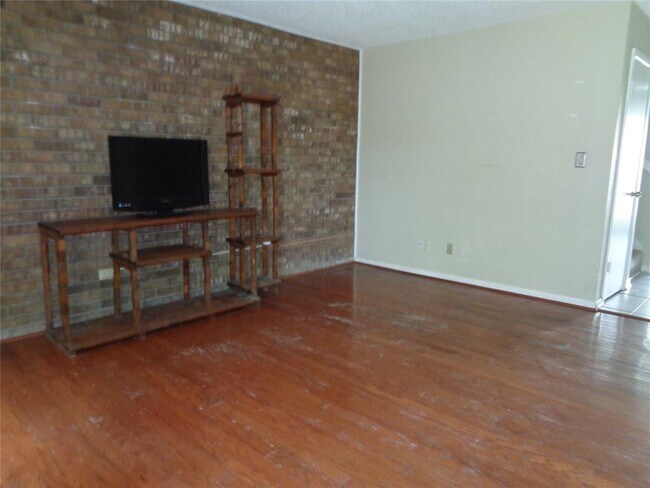 Building Photo - 73 Chervil Common