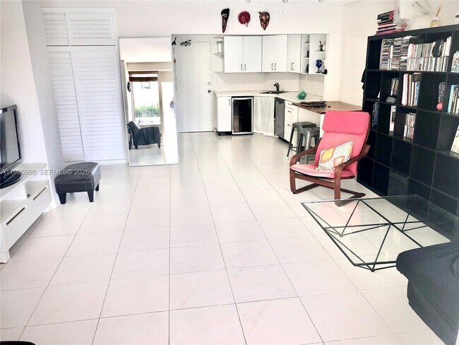 Foto del edificio - 1430 Brickell Bay Dr
