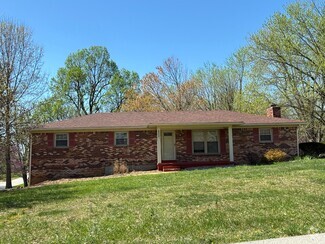 Building Photo - 600 Derek Ave
