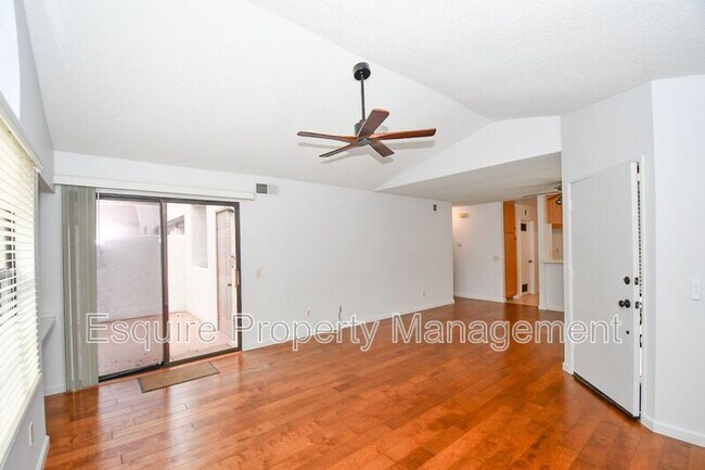 Foto del edificio - 1115 Mission Verde Dr