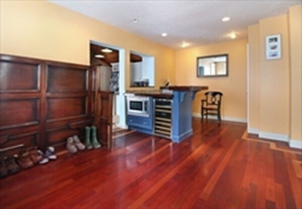 Foto del edificio - 660 E 6th St