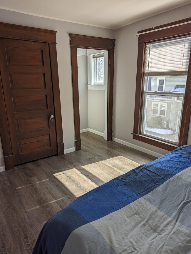 Foto del edificio - 307 N CHESTNUT ST