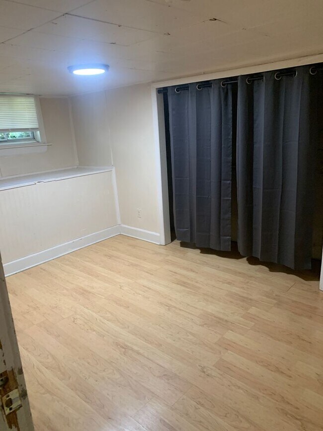 Building Photo - 1857 11th Ave