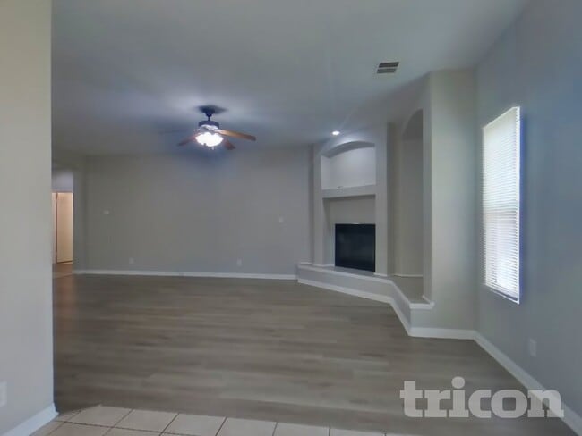 Building Photo - 44105 Coral Dr