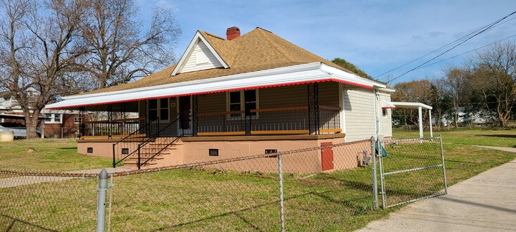 Primary Photo - 404 8th St