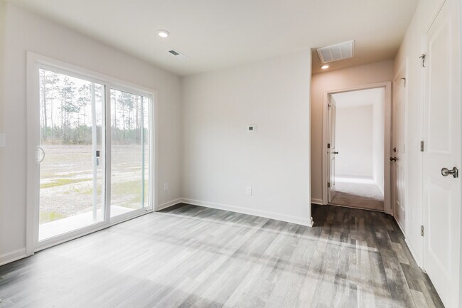 Building Photo - 102 Kyles Ct, Tarboro, NC