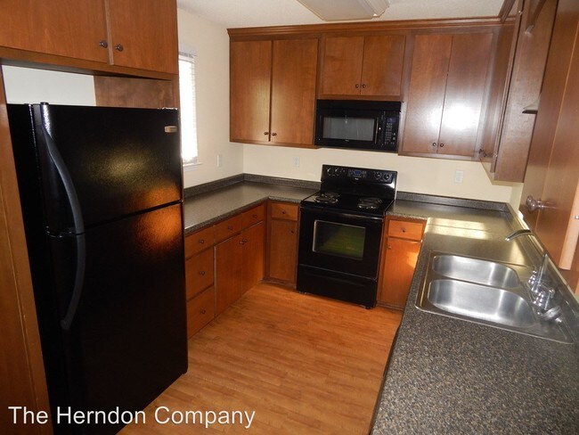 Building Photo - 5201 Greyfield Cir