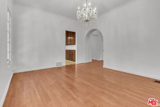 Foto del edificio - 118 N Harper Ave