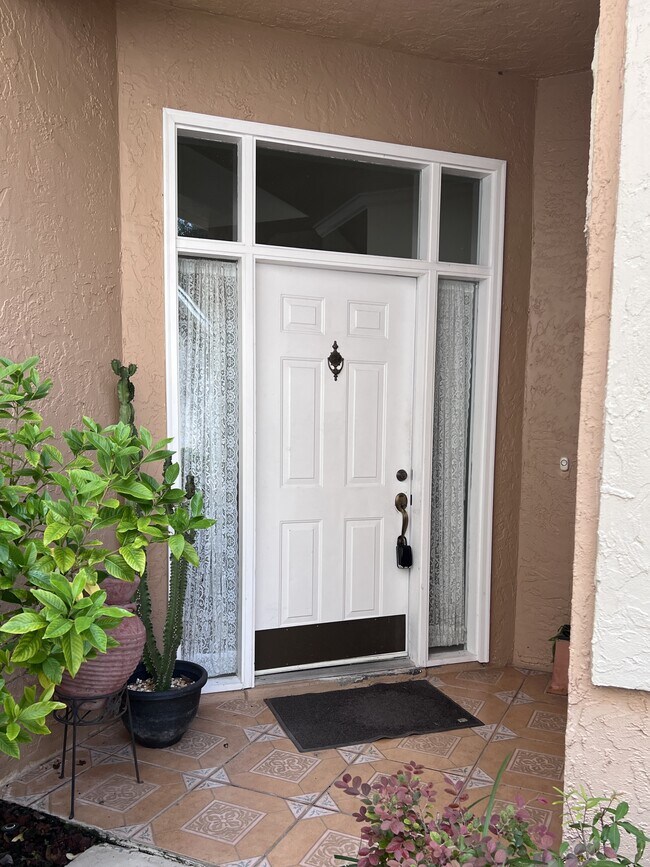 Building Photo - 14300 Dulcimer Ct