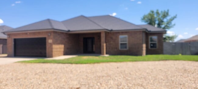 Building Photo - IMPRESSIVE HOME IN ALMOND TREE RANCH ESTATES