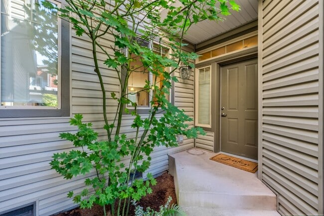 Foto del edificio - 3Bd/2.5Ba Kirkland Townhouse