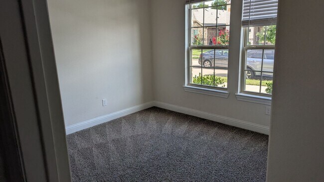 Foto del edificio - Spacious 4BR House in Aubrey