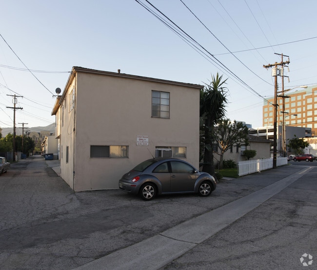 Building Photo - 110-112 S Buena Vista St