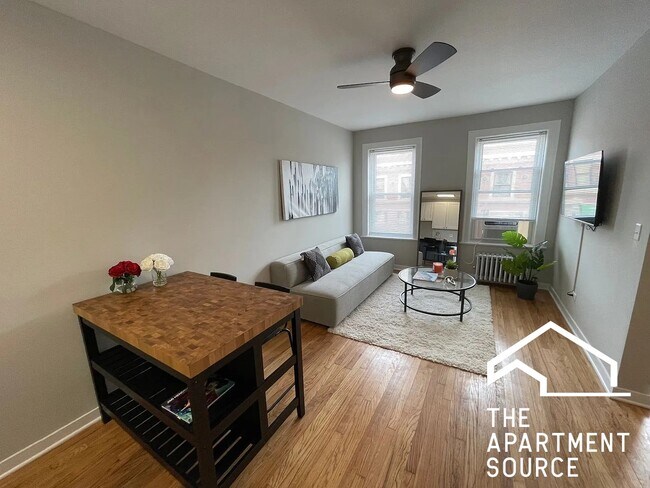 Foto del edificio - 3248 N Pulaski Rd