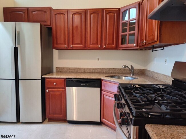 Foto del edificio - 816 Breckenridge Dr