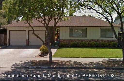 Primary Photo - 2973 Ross Ave
