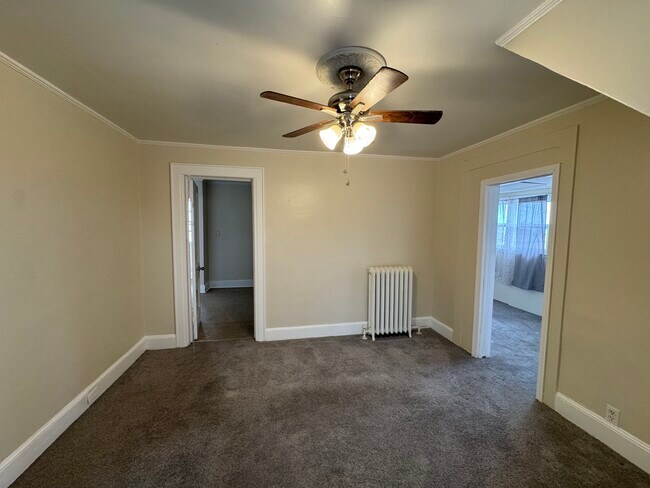 Building Photo - 138 Hemlock St