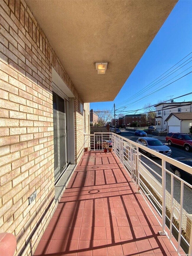 Foto del edificio - 20-47-47 42nd St