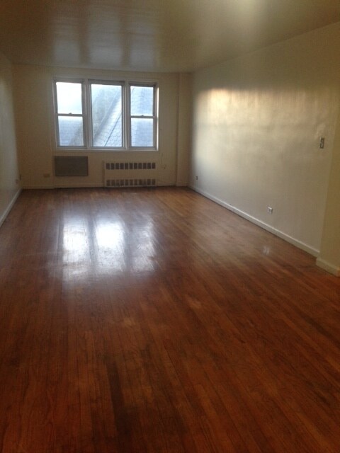 Primary Photo - 2501 Morris Ave