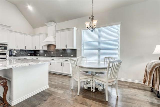 Foto del edificio - 5716 Dolores Pl