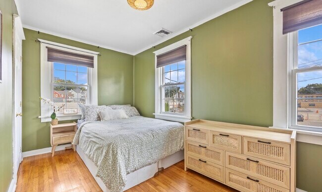 Foto del edificio - 204 Elliott Ave