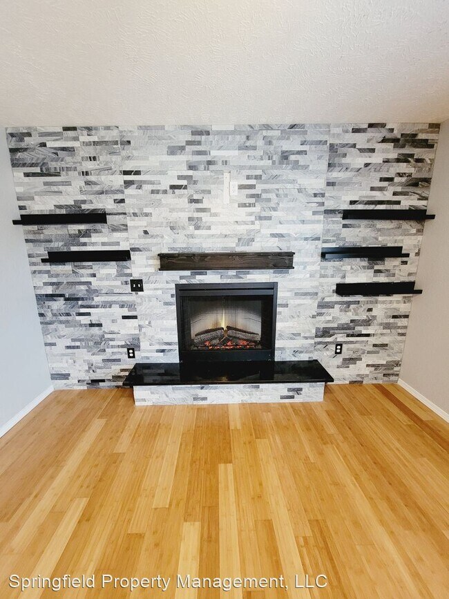 Building Photo - 4 br, 2.5 bath House - 5477 W. Basswood Ct.