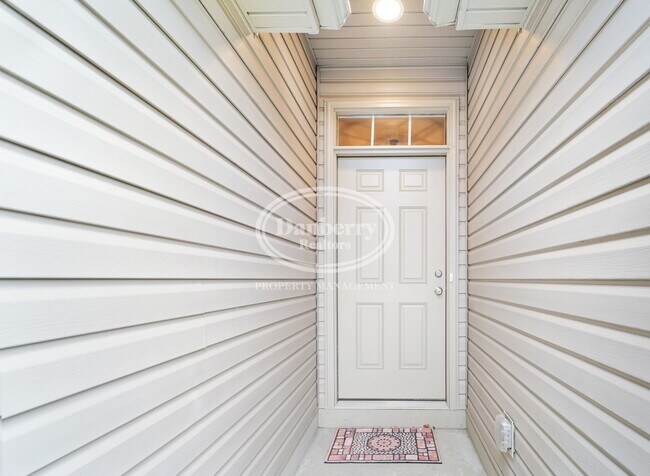 Building Photo - 14866 Lake Winds Dr