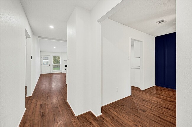 Foto del edificio - 206 Sweetgum Dr