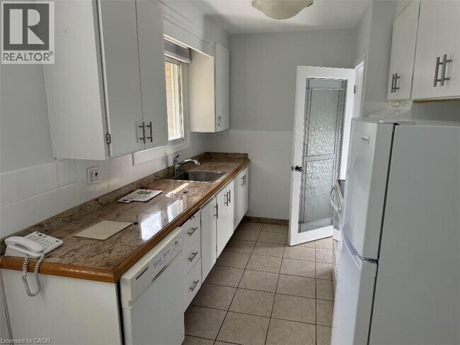 Photo du bâtiment - 23 Elkington Dr