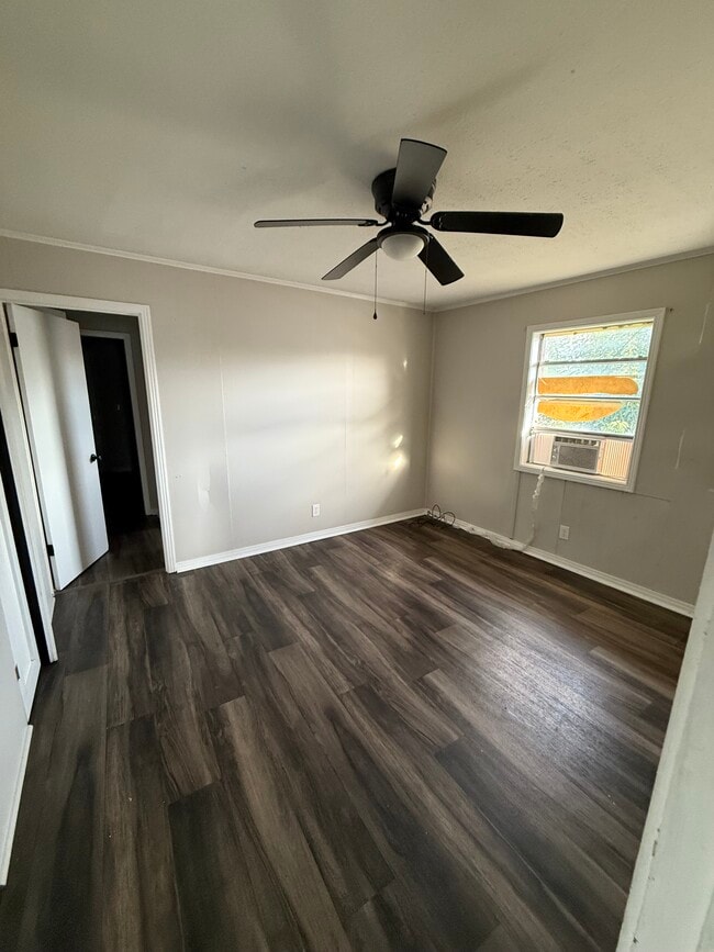 Building Photo - 616-622 14th St Quadplex