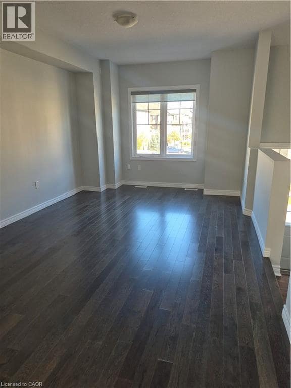 Building Photo - 13 Barley Ln