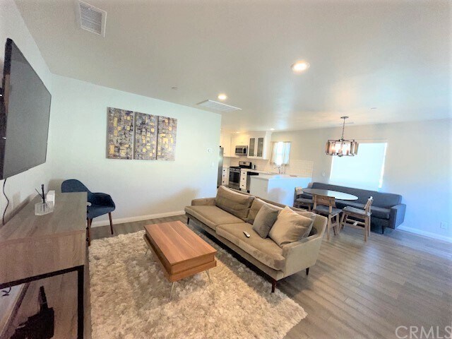 Foto del edificio - 10573 Ayres Ave