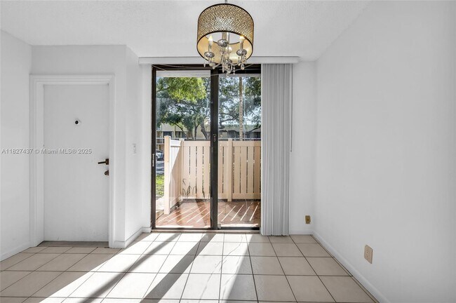 Building Photo - 2821 SW 87th Ave