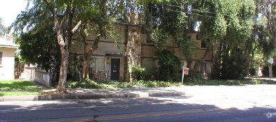 Building Photo - 25th Street Apartments