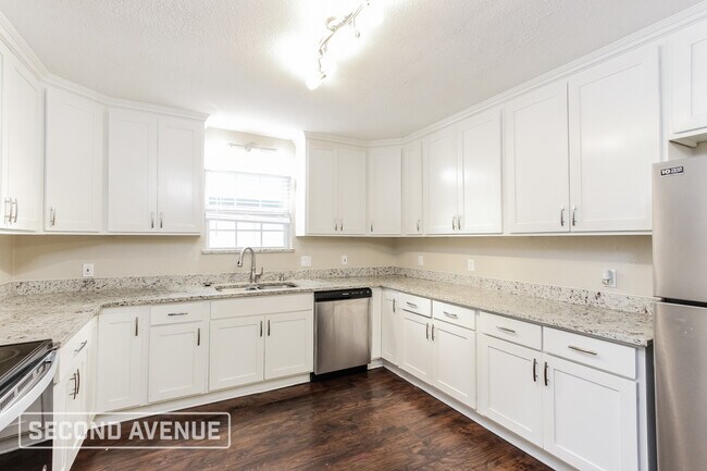 Foto del edificio - 2114 S Tyler St