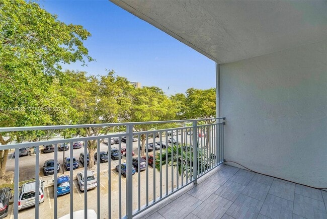 Foto del edificio - 750 NE 64th St