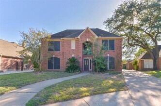 Building Photo - 15206 Evergreen Knoll Ln